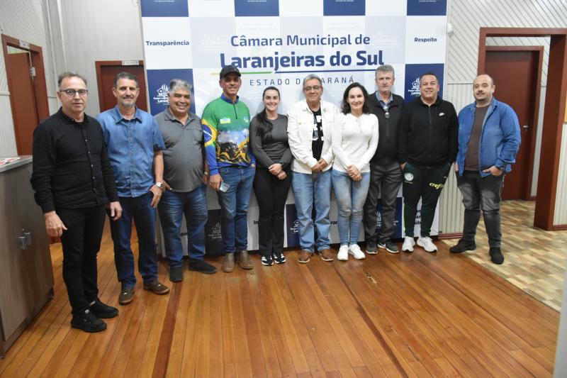 Câmara de Laranjeiras do Sul recebe representante da Acamop